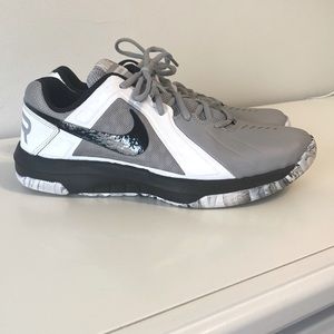 Mens Nike Air Mavin Basketball Shoes